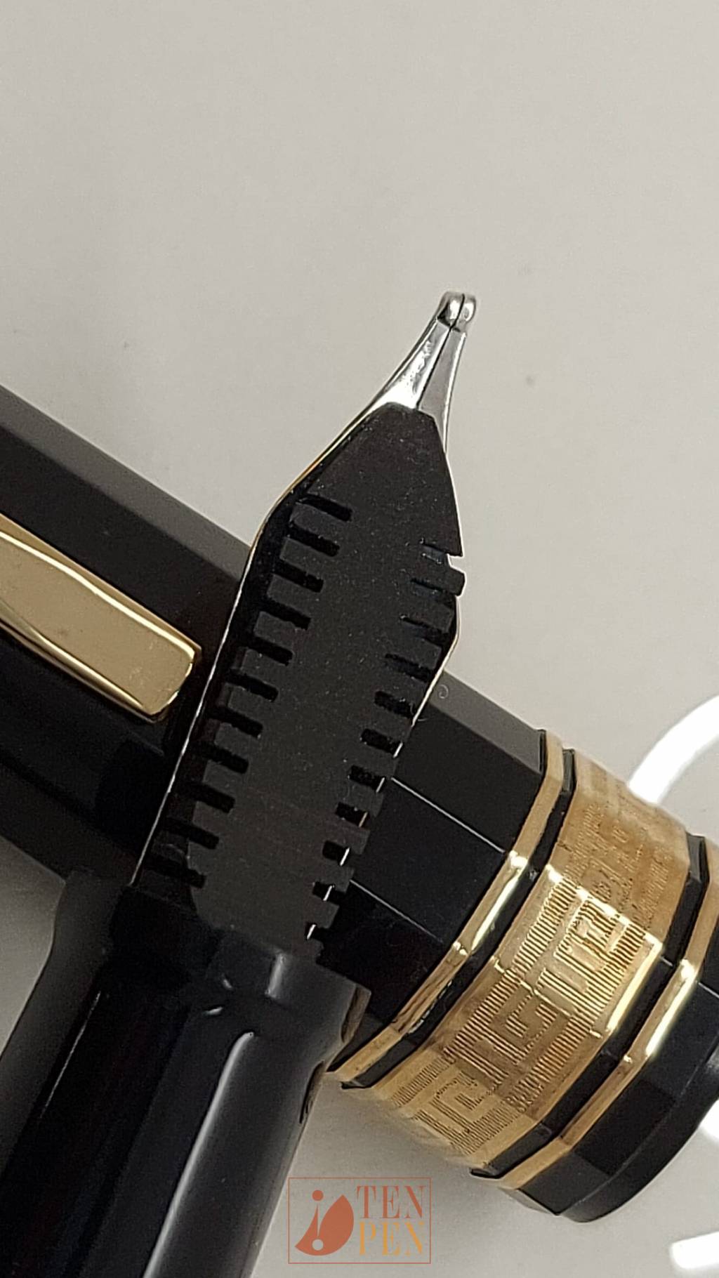 オマス万年筆Omas Extra 557/F 新品登場 sandorobotics.com